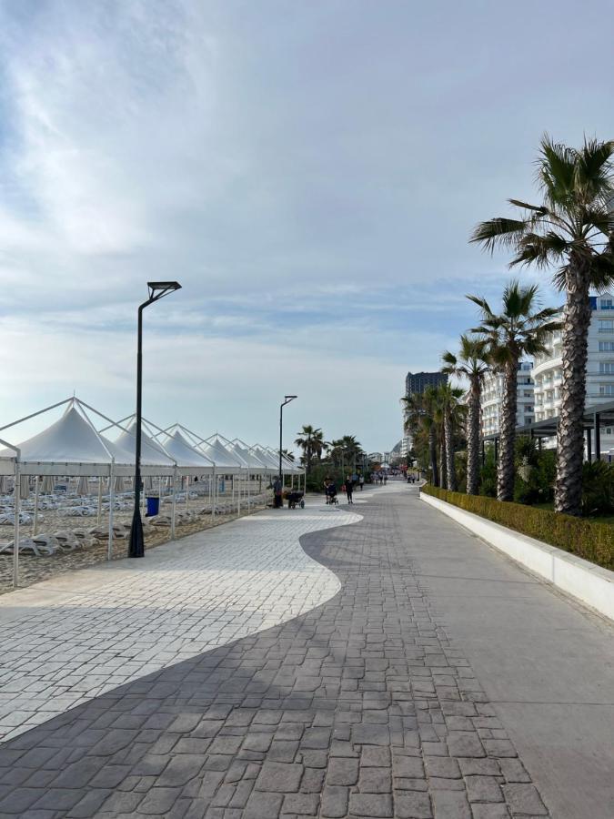 Don Robert * Durrës